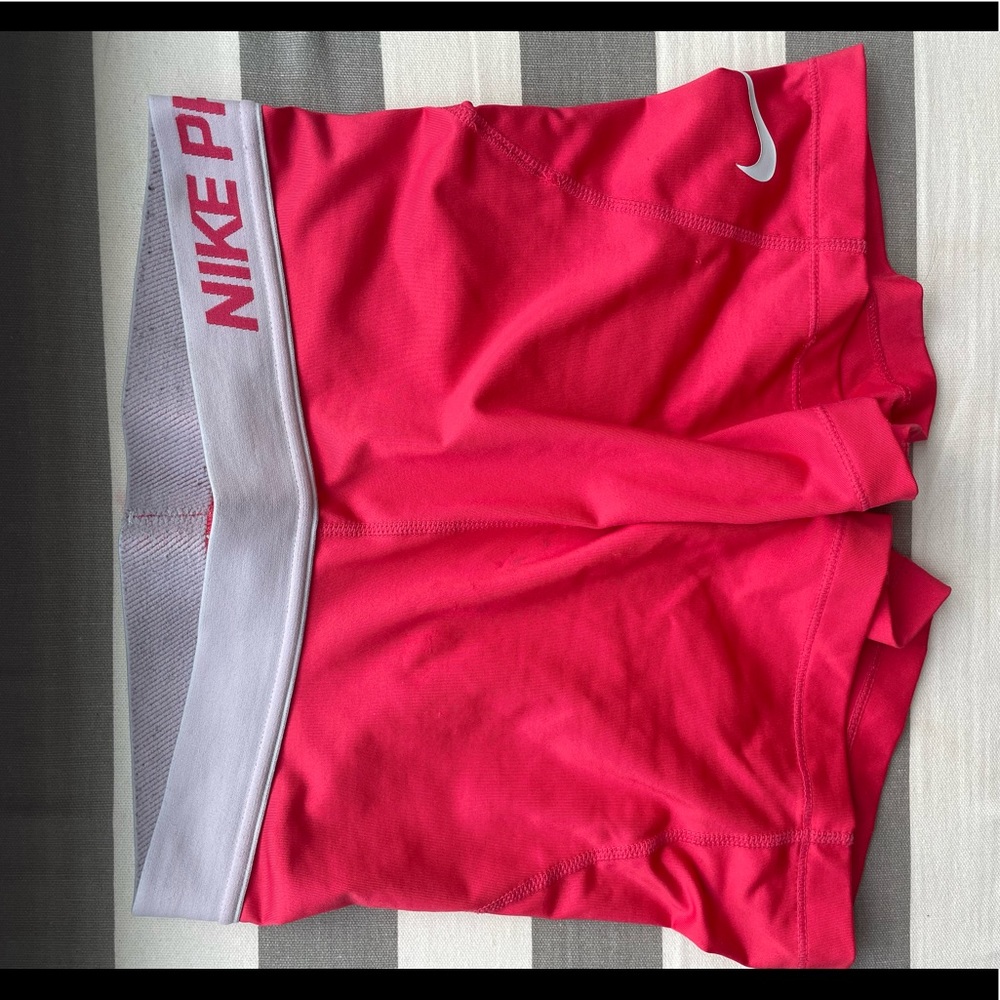 NIKE PROS: Hot Pink with Light waistband